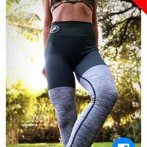 Abs2b seamless pro booty plumper